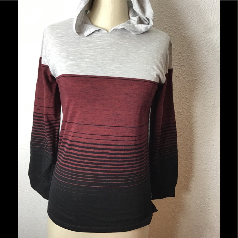 Univibe gray/burgundy pullover blouse size large